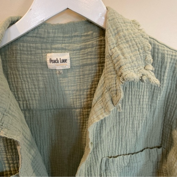 Peach Love Cropped Gauze Long Sleeve Button Down Green Large Oversized Raw Hem - Picture 2 of 6